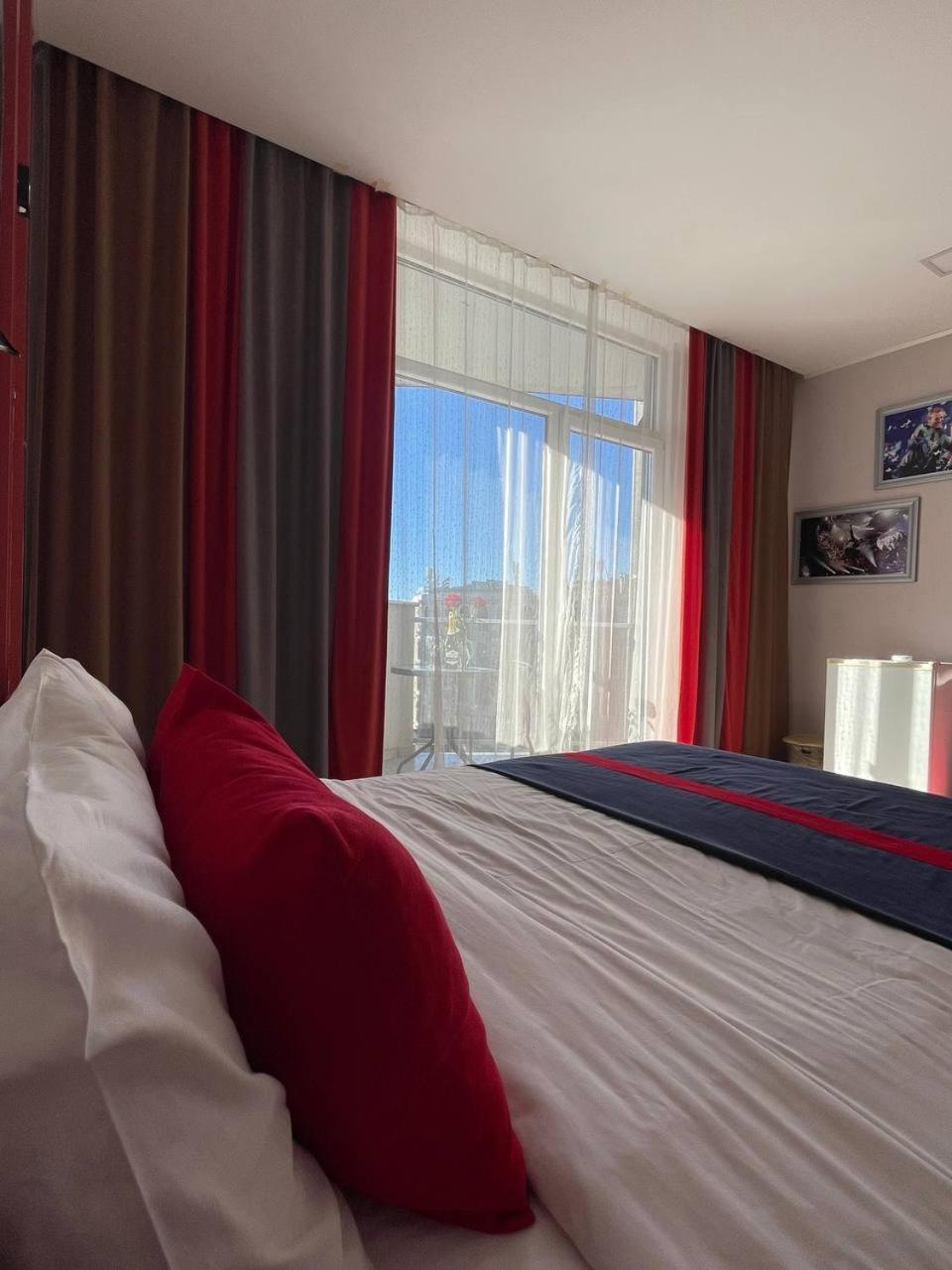 Rock Hotel First Line Batumi Exteriér fotografie